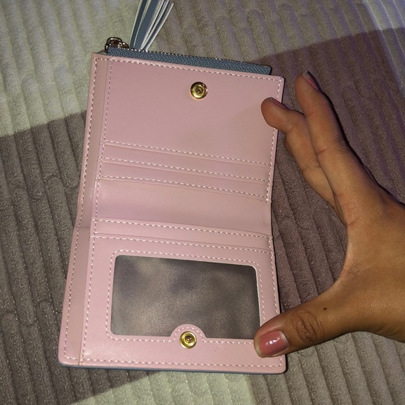 Wallet - Picture 2 of 4